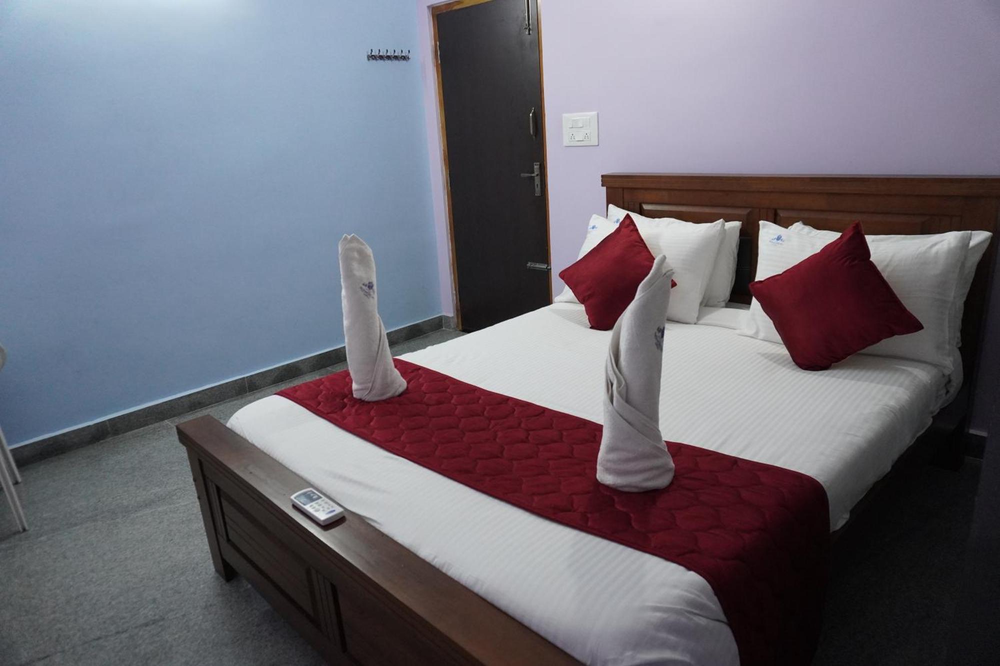 Tirumala Premium Home Stay Tirupati Eksteriør billede